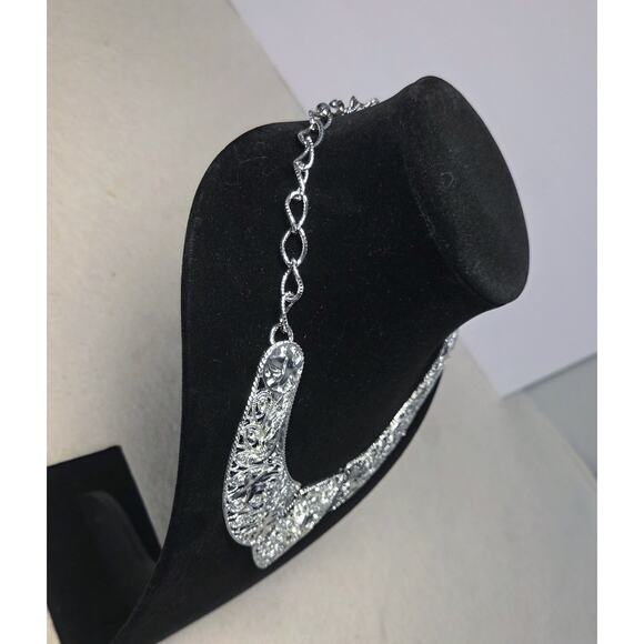 José María Barrera Silver Filigree Statement Necklace & Clip-On Earrings Set – V - Picture 4 of 9